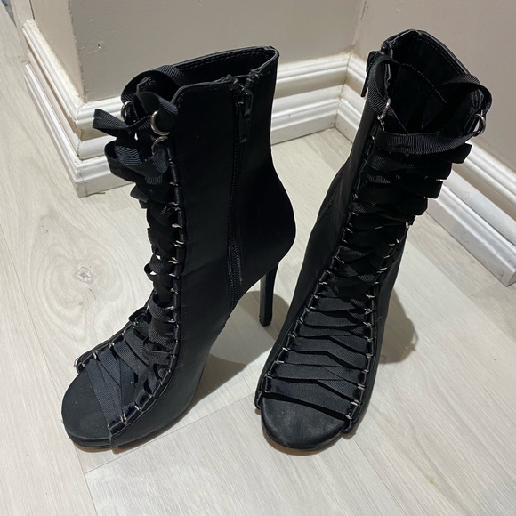 Steve Madden heels - Picture 1 of 4